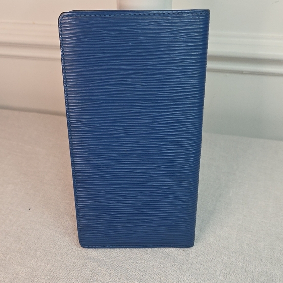 Louis Vuitton Epi Blue Wallet - Picture 3 of 12